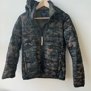 Abercrombie women’s puffer coat